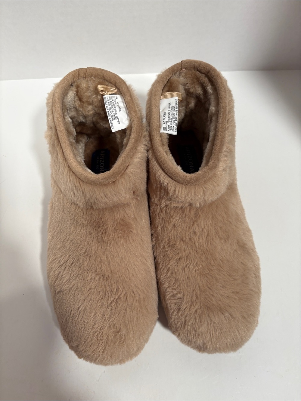 Arizona Jean Company Women's Plush Faux-Fur Slip-On Slippers — Tan